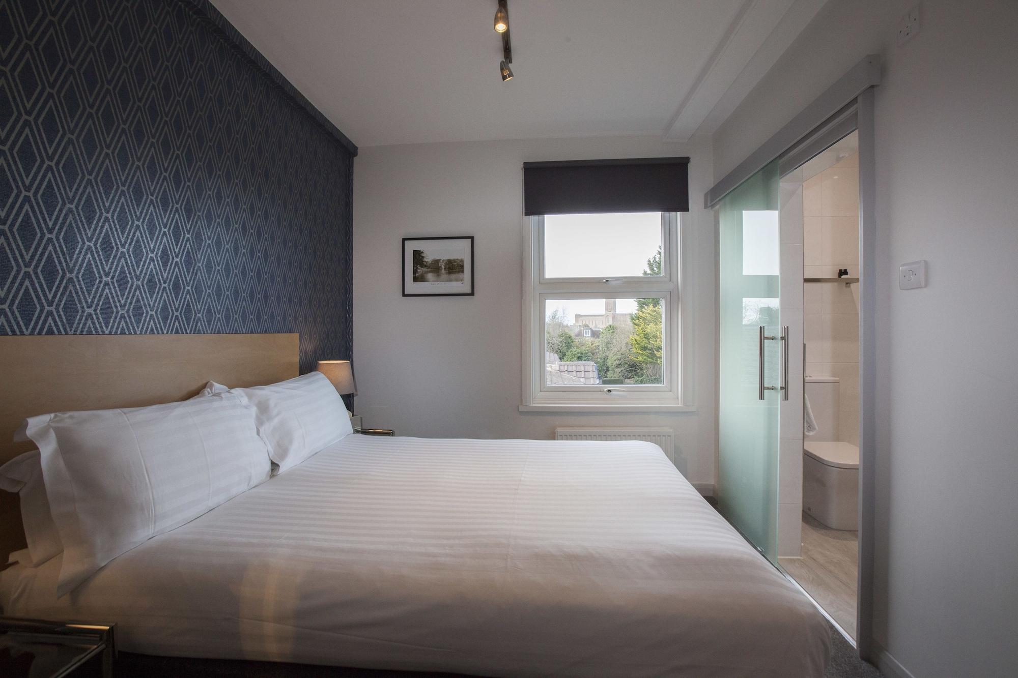 Asperion Hotel Guildford Extérieur photo