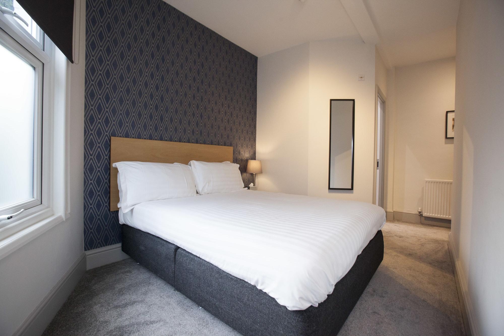 Asperion Hotel Guildford Extérieur photo