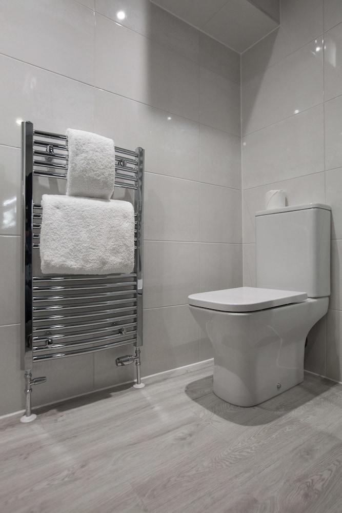 Asperion Hotel Guildford Extérieur photo