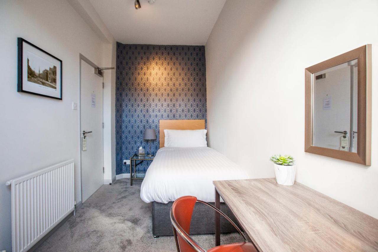 Asperion Hotel Guildford Extérieur photo